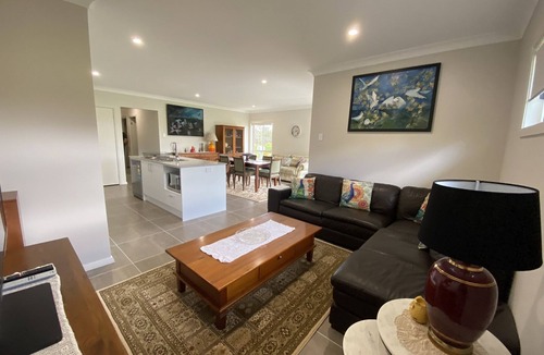 Thirlmere Cottage | Camellia Cottage Farm Stay