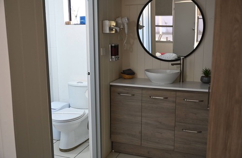 West Wyalong Hotel | Cameo Inn Motel