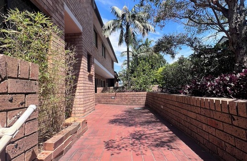 Cammeray House | Cammeray 2BR Townhouse | Elegant Convenient Urban Retreat with Private Courtyard