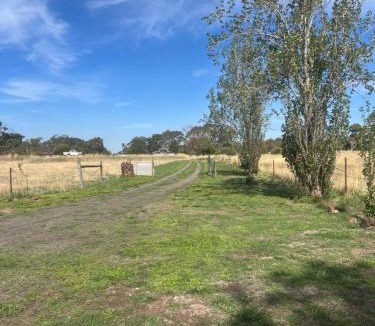 Mia Mia Villa | Campaspe Valley View 20 acres Farm Stay