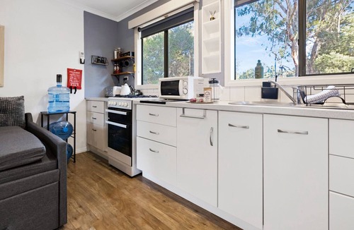 Nungurner House | Campfire Cottage: Kayaks, campfires, BBQs, and a peaceful bush setting