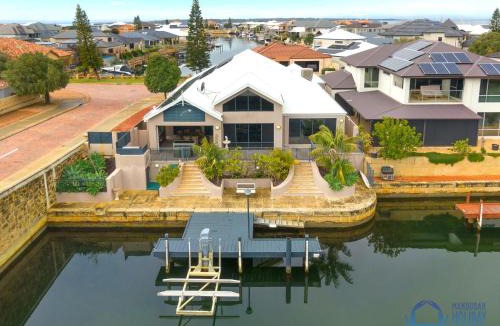 Wannanup House | Canal Escape in Wannanup