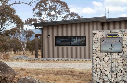Hill Top Cabin | Candlebark Retreat Eco Retreat