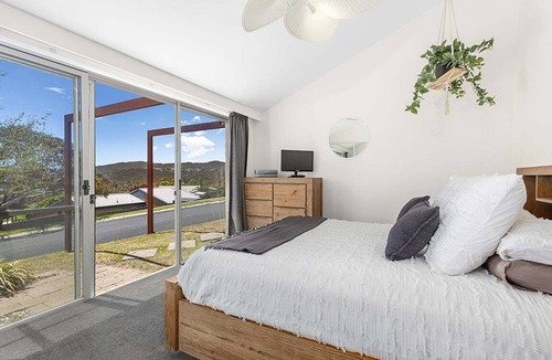 Jindabyne Resort | Candlebark Retreat - Jindabyne