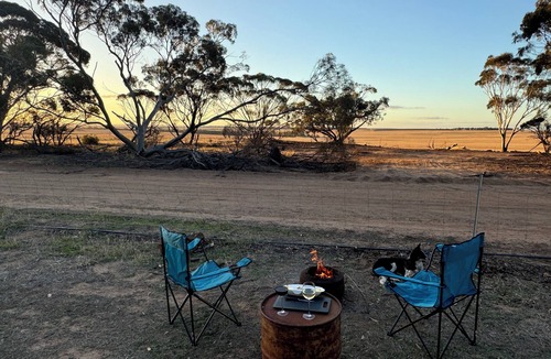 North Kukerin RV Rental | Candlelight Country Experience