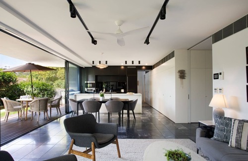 Double Bay Apartment | Canopy, Double Bay Hosted by L'Abode