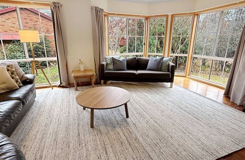 Bright House | Canyon Walk House - Located in the heart of Bright
