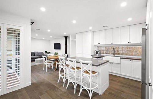 Capel Sound House | Capel Home (House & Guest house) by Ready Set Stay