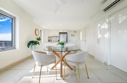 Darwin City Centre Apartment | Capital Panorama Central City Escape w Pool and Gym
