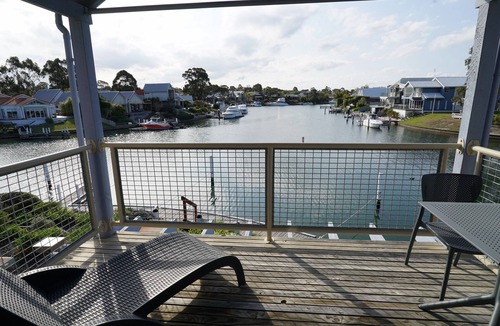 Paynesville House | Captains Cove Resort - 🌊 Waterfront Apartment ⚓