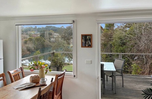 Daylesford House | Cara: on the Lake with Fireplace