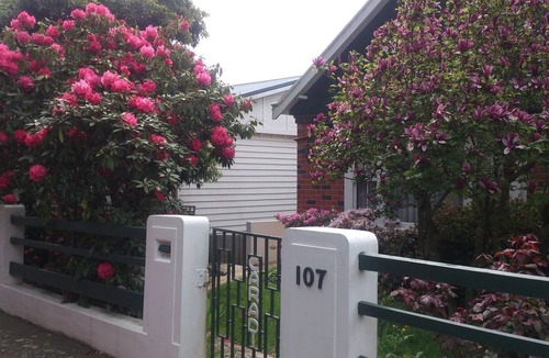East Launceston Apartment | Caradi Apartment-inner city retreat