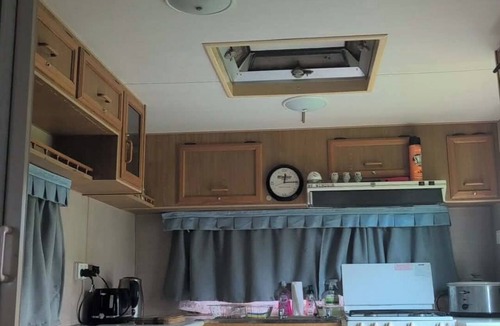 Erith House | Caravan For Two 10m South Of Balaklava
