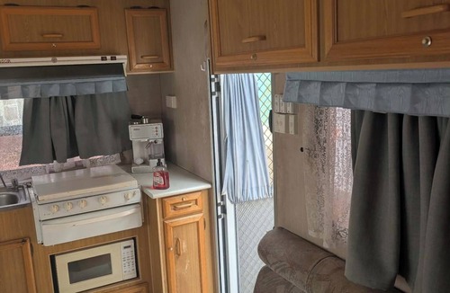 Erith House | Caravan For Two 10m South Of Balaklava