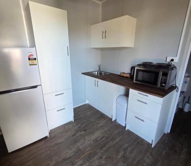 Carmila Hotel | Carmila Caravan Park & Cabins