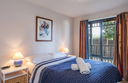 Lorne House | Carrageen - Best Of All Worlds