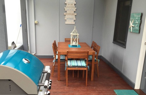 Lakes Entrance House | Carrick Cottage - A Home Away From Home