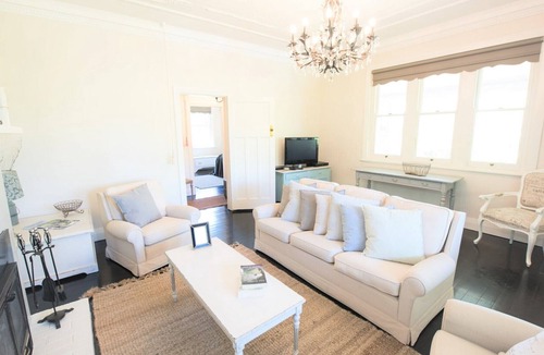 Bowral House | Casa Antica, 200m walk to Bowral Township, family friendly and strictly NO PETS!