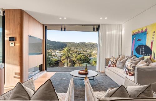 Stanwell Park House | Casa Celeste, Grand Architectural Residence