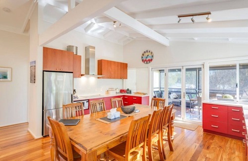 Quindalup House | Casa Lagoona - Coastal Retreat by the Beach