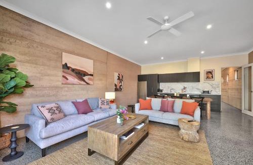 Mansfield House | Casa Terra - Eco-Luxury in the Heart of Mansfield