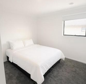 Mount Cottrell House | CasaAria - Modern, Contemporary, Luxe Linens