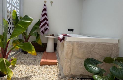 Lakes Entrance House | Castaway 2br Waterfront Lakes Entrance