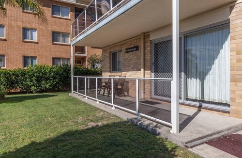 Shoal Bay Apartment | Castaways, 1/17 Shoal Bay Rd - Ground floor, 2-bedroom apartment right across from Shoal Bay Beach