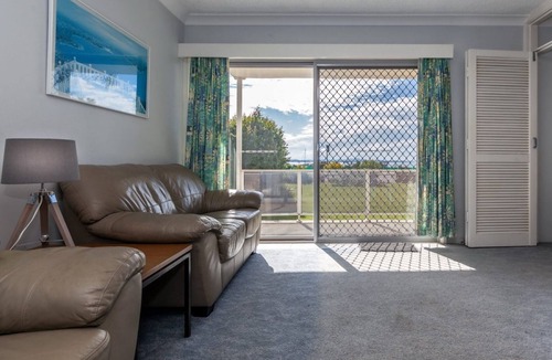 Shoal Bay Apartment | Castaways, 1/17 Shoal Bay Rd - Ground floor, 2-bedroom apartment right across from Shoal Bay Beach