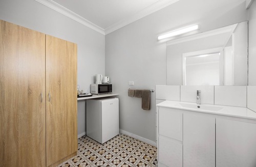 Bairnsdale Hotel | Castle Motel Bairnsdale