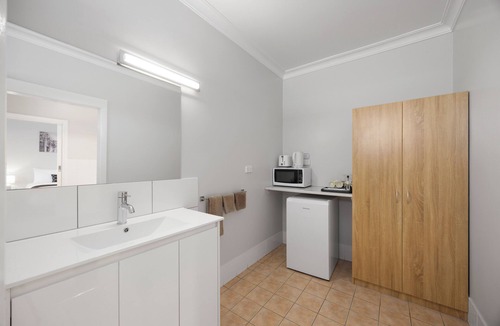 Bairnsdale Hotel | Castle Motel Bairnsdale