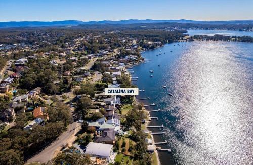 Fishing Point House | Catalina Bay | 3PM Checkout | Jetty & Boathouse