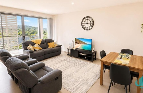 Caves Beach Apartment | Caves Beach Retreat - close to beach and shops