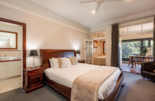 Yallingup Hotel | Caves House Hotel