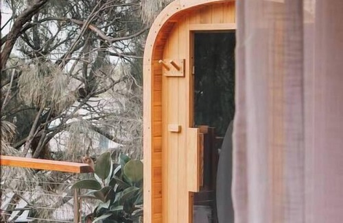 Normanville House | Cedar by the Sea~Family retreat~Heated Pool, Sauna