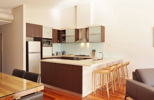 Margaret River Hotel | Central Avenue Apartments