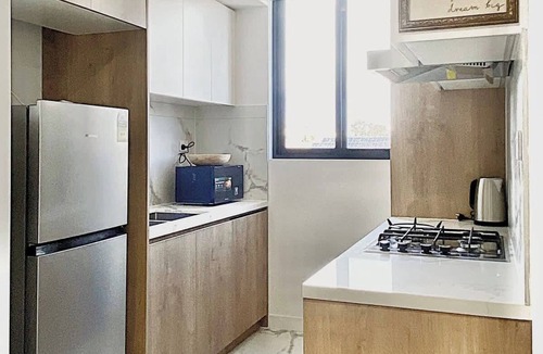 Burwood Apartment | Central Burwood 2Beds Walk to Westfield & Train