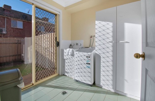 Wagga Wagga Apartment | Central Escape | Walk to CBD, Cosy & Convenient