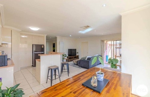 Mildura House | Central Mildura Townhouse – 2BR Walk to City Heart