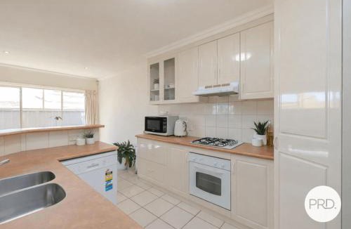 Mildura House | Central Mildura Townhouse 2BR Walk to City Heart