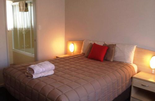 Nelson Bay Hotel | Central Motel Nelson Bay