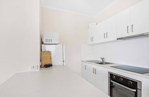 Airlie Beach Apartment | Central Ocean View # 27 Wi-Fi 2 Pools