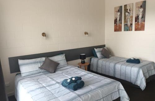 The Gap Hotel | Central Point Motel