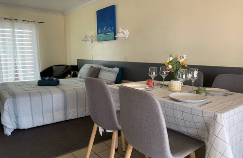 The Gap Hotel | Central Point Motel