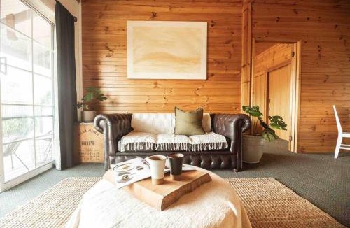 Tawonga South Apartment | Central Two Bedroom Apartment With Mountain Views