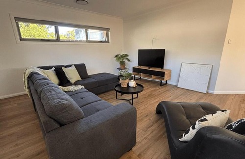 Wagga Wagga Villa | Central Wagga Villa