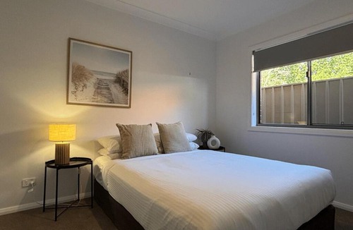 Wagga Wagga Villa | Central Wagga Villa