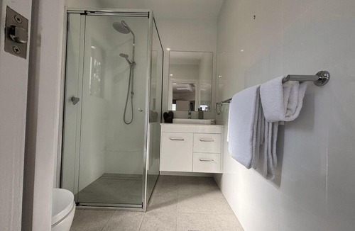 Wagga Wagga Villa | Central Wagga Villa