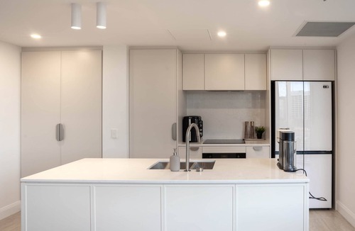 Canberra City Centre Apartment | Chada by Cadiz Properties – Lakeview | Pool | CBD & Parkside