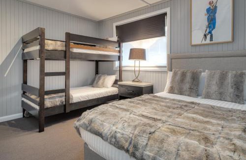 Jindabyne Hotel | Chalet Alpina